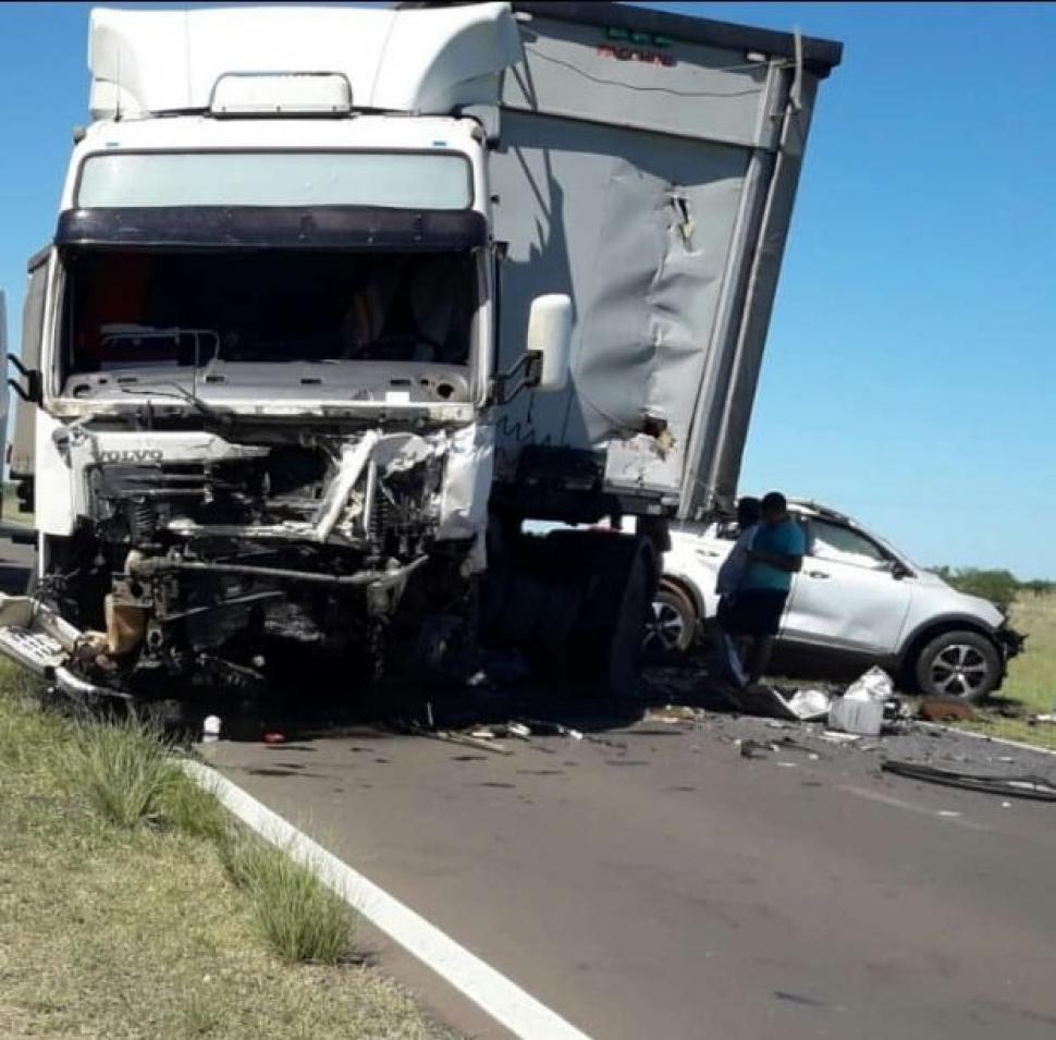 Ruta Nacional 14 Una familia murió al chocar contra un camión en