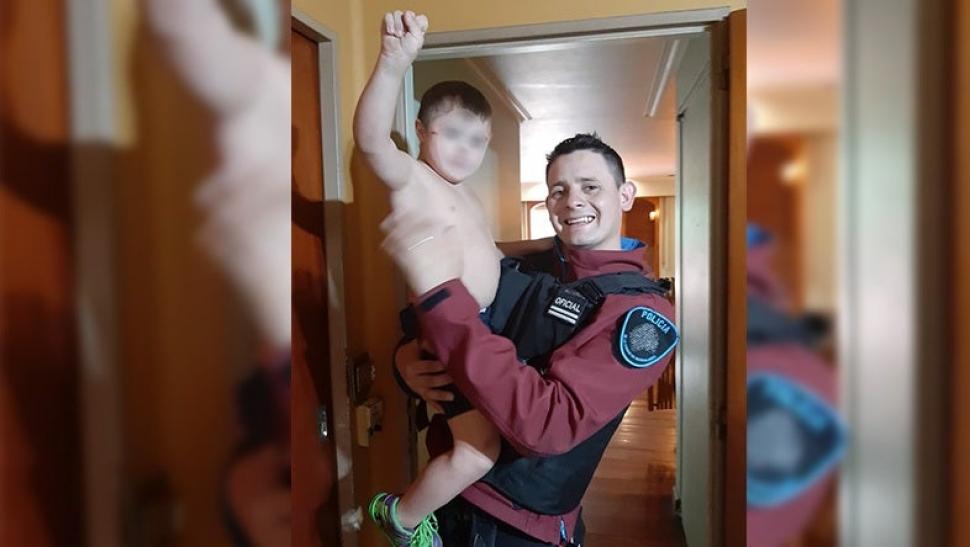 Un Policía Tucumano, Le Salvó La Vida A Un Niño Que Cayó Desde Un ...